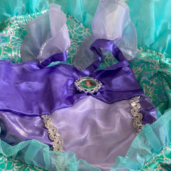 Disney Princess gown, tiaras and Shoes -Green and Purple - Picture 3 of 7